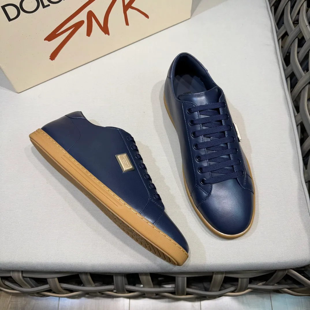Men's Men's Shoes 💰400 [New Style] 🐝🐝DG—Dolce&G men's calfskin sneakers Portofino Yacht shoes, simple and versatile design, unique saddle leather soles. The Dolce &G logo rear wing is the icing on the cake. Imported cowhide + rubber outsole Size: 39-44 (customized at 38.45)
